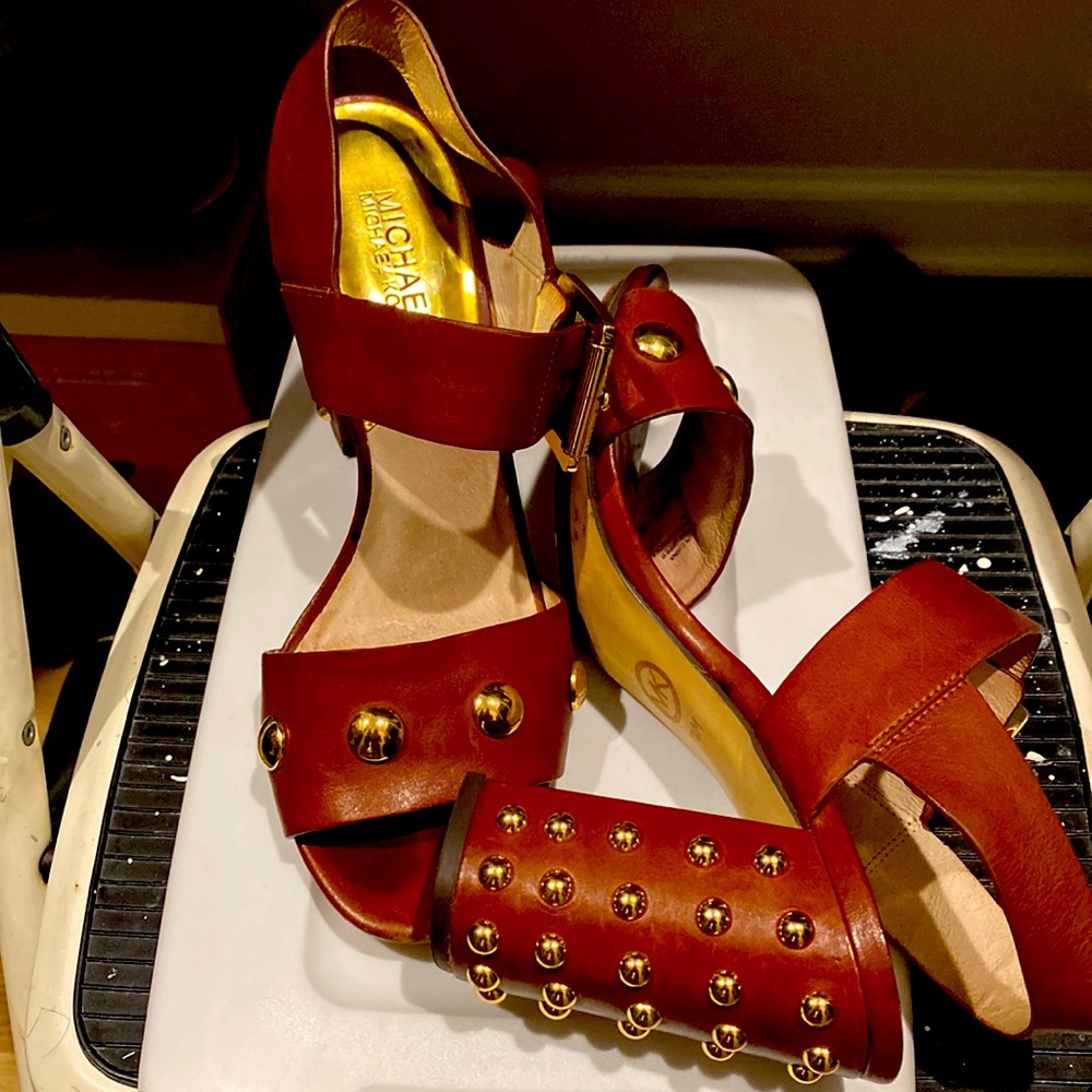 Michael Kors BROWN LEATHER HIGH HEELS